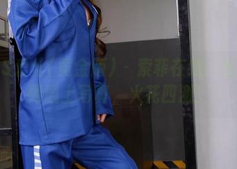 AISS爱丝(黄金版) – 索菲在线：当机械师遇上写真，火花四溅！