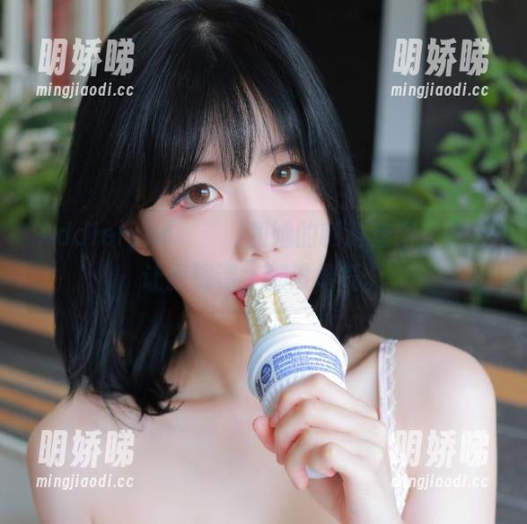Addielyn(에디린)和她的制服套图，是要让我跷课，都没勇气。