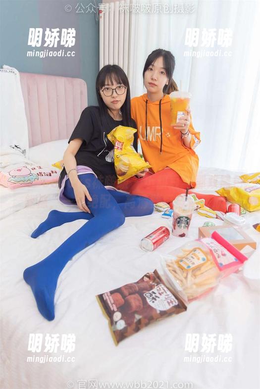 BoBoSocks袜啵啵 - 小甜豆与那双黑色船袜，一对绝配，高清壁纸等你来欣赏