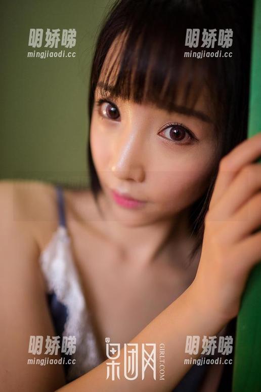 GIRLT果团网 - 靠谱的全套写真，周妍希和内衣的微妙关系。