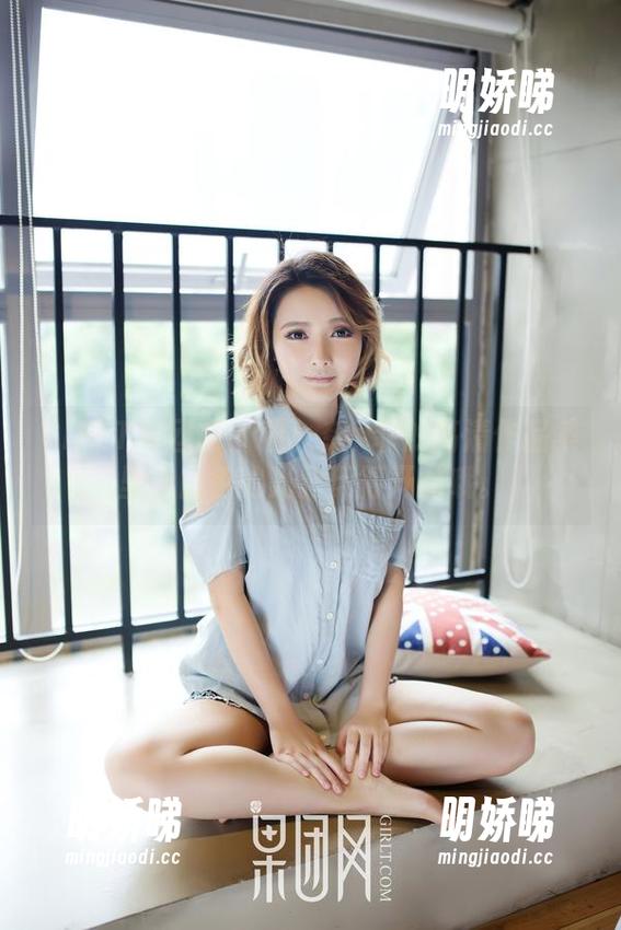 GIRLT果团网-龚玥菲 GIRLT果团网 - 看!龚玥菲的高清作品集里,白色的光影玩得开的哦。