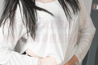 HuaYang花漾 – 泳池里的‘不小心’：周大萌的写真图包等你来撩