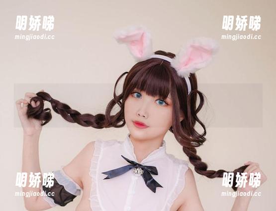 不得不说，KaYa萱在TaihouWeddingDress里的美图…土到不行。