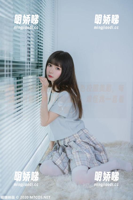 MTYH喵糖映画 哎呀,喵糖映画的定制红色校服美眉,每张图片都有种别样的氛围,难怪我一直看不够。