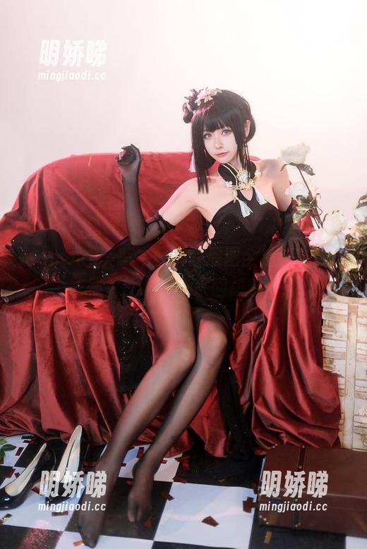 Momoko葵葵牛仔裤的原图全集，光看这些照片就满脑子来回想象了！