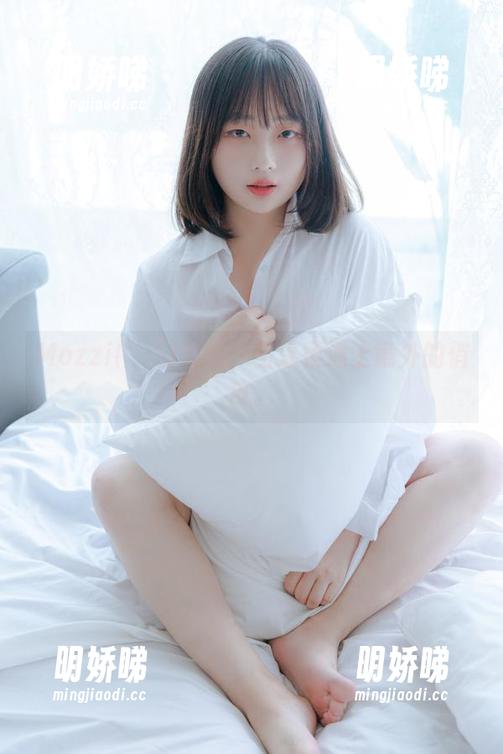 Mozzi(모찌)私拍：当温柔遇上意外的俏皮。