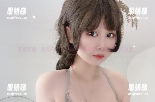 高清图册：揭开PAKI酱班长的另一面，清新又带点小撩。