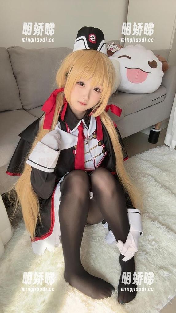 Seele麦麦在黑希旗袍中恣意挥洒，想知道这些写真会让我掉几斤？