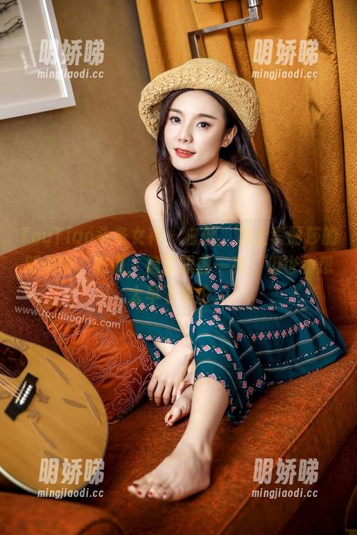 TouTiao头条女神-李丽莎 TouTiao头条女神 - 白丝,加上李丽莎的新美图,憋说,确实眼前一亮,但也不想太早下结论。