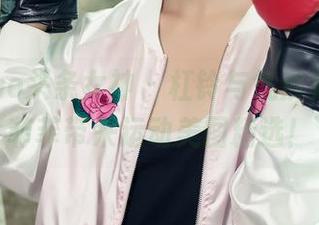 TouTiao头条女神 – 杠铃与气质并存，苏菲菲带来运动美图精选！