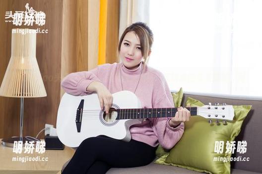 TouTiao头条女神 - 私房美图大揭秘：莫晓希的女友时刻，问你怕不怕？