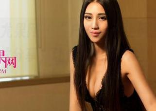 UGirls尤果网 – “户外”不止风景，张馥棋的图片分享，让你对树木大喊：你可真高！