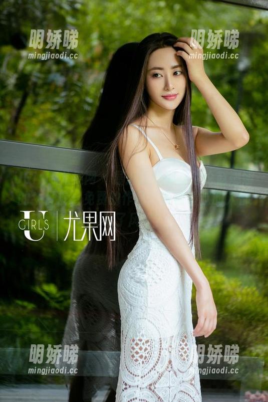 UGirls尤果网 - 最近周围都在讨论赵娜娜的牛仔裤，免费的作品，听说看过的人都改了风格？