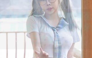 XINGYAN星颜社 – 在线看韩雨馨的连衣裙合集，真是难以抗拒！这裙子好像会自己跳舞。