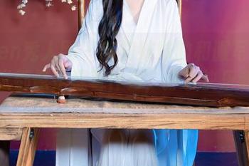 Xiuren秀人网 – 南初妹妹的和服写真集–每一张都像是藏着什么，分享快乐和迷惑！