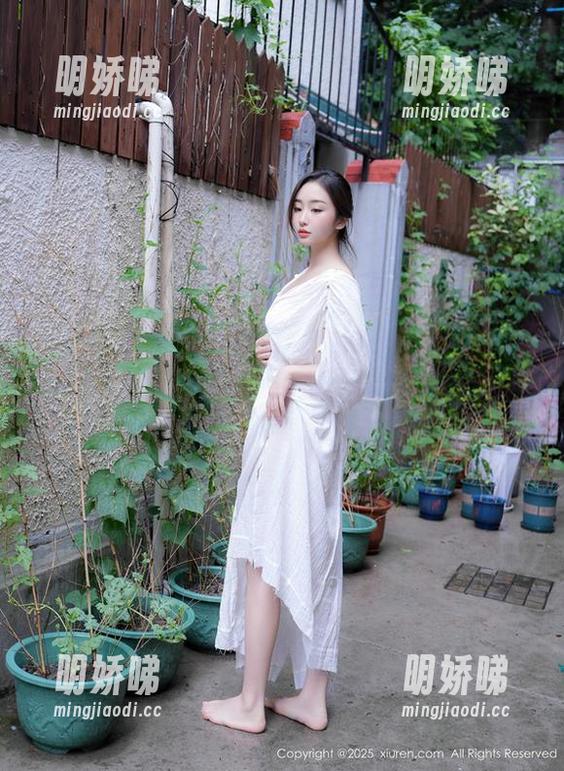 Xiuren秀人网 - 免费享用小蛮妖_honey美腿资源，可千万不要偷偷告诉别人！