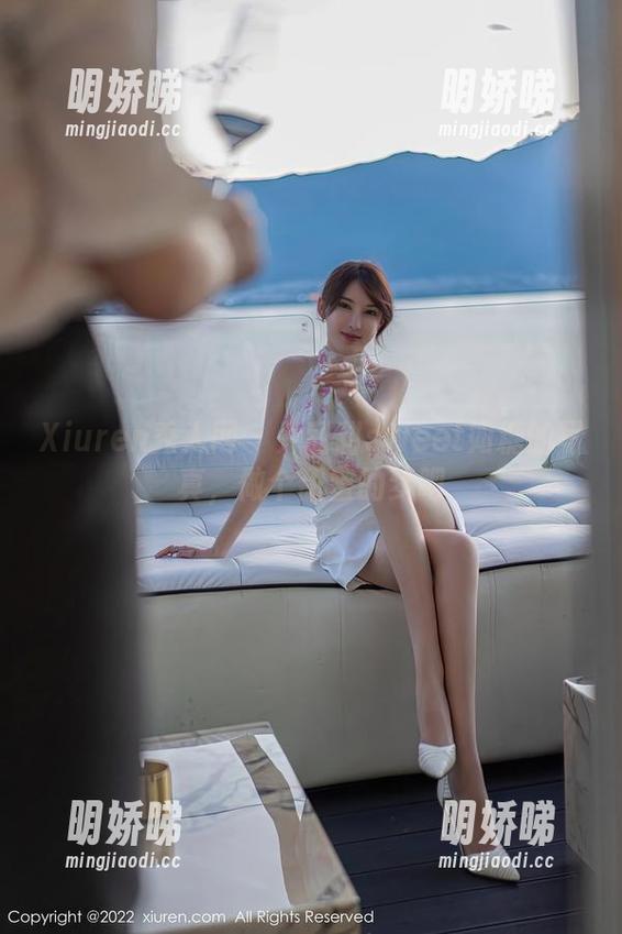 Xiuren秀人网 - 尹甜甜sweet如糖的写真，做个甜蜜的梦吧