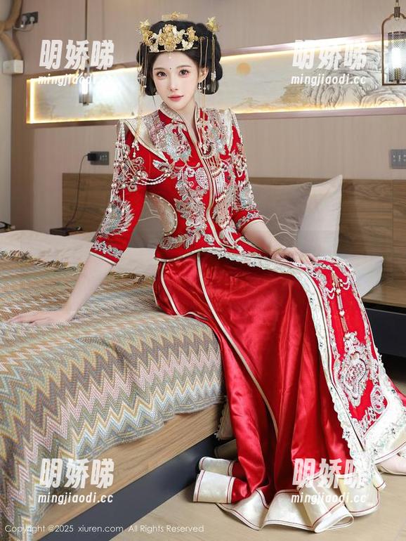 Xiuren秀人网 - 晓梦may的运动原图：看她运动，你会为身体干杯吗？