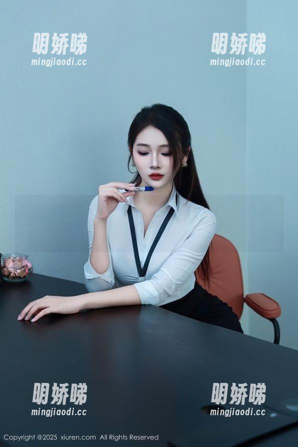Xiuren秀人网-柚子178 Xiuren秀人网 - 柚子178的写真:御姐范儿,大胆让人惊掉下巴。
