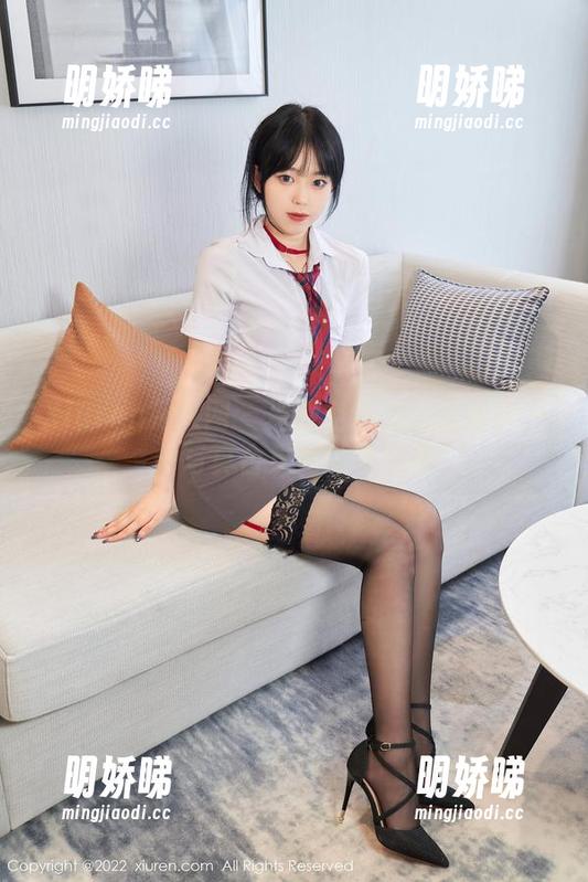 Xiuren秀人网 - 当镂空遇上温柔的柔——写真合集里的轻盈梦