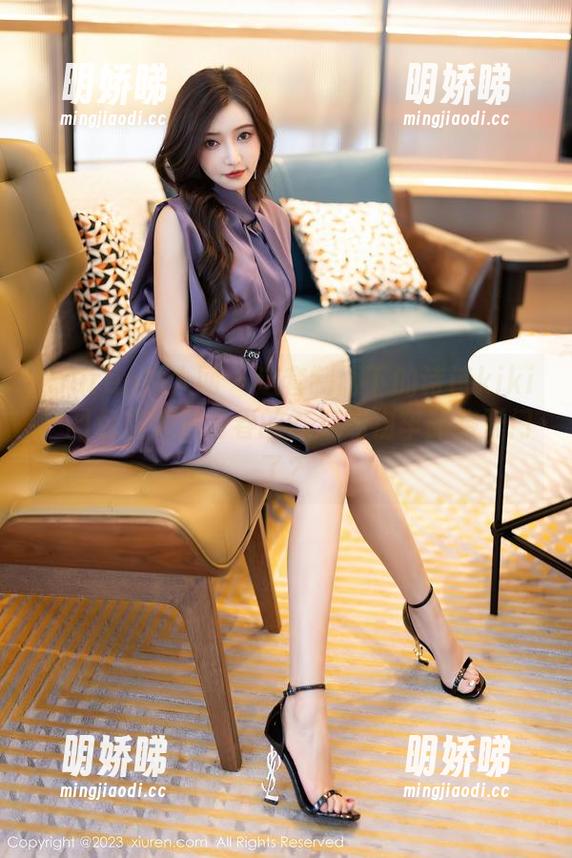 Xiuren秀人网 - 这套制服下的诗诗kiki，图包里满是青春的气息购物车即将开门了？