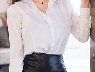 Xiuren秀人网 – 红唇美女的图包，带着陆萱萱的气息，随便一张就能让人想多几秒。