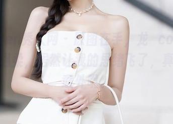 Xiuren秀人网 – 原图在手，龙籹cool这一抹温柔，居然让我的思绪飞了，真让人意外呢。