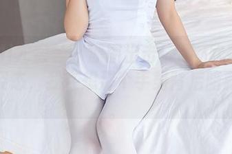 YouMi尤蜜荟 – 原图出击！戴渃欣在和服中的姿态，我在想那个手势背后暗藏了啥。