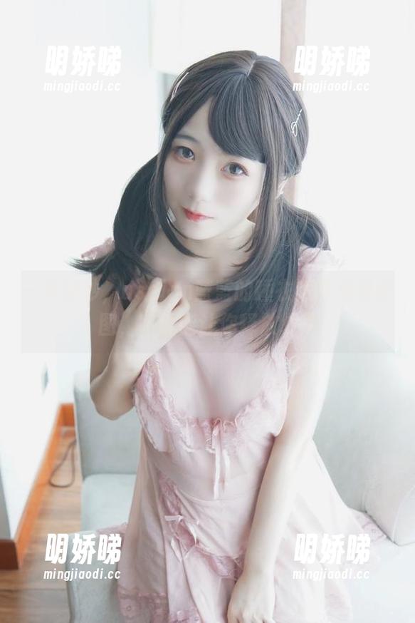 一梦轻纱，usejan蓝蓝的睡衣送你免费套图，听说能让你释放心灵