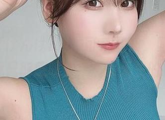 けん研(けんけん)的可爱图集，配合这姿态，我只能感叹：果然是天生的魅力。