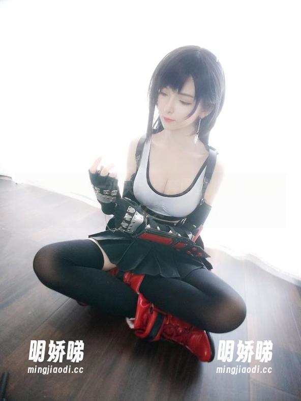 没有束缚的一小央泽：套图里的轻盈裸足之美