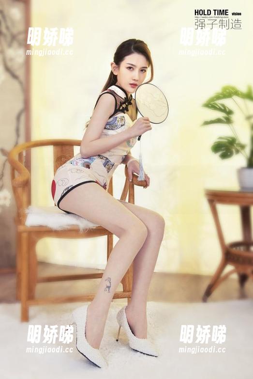 丽柜 - 偷偷告诉你，潘潘的高清奶牛写真比牛肉还诱人。