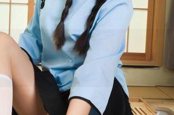 丽柜 – 听说白云女王的新图集很绝，结果我被美图‘虐’了