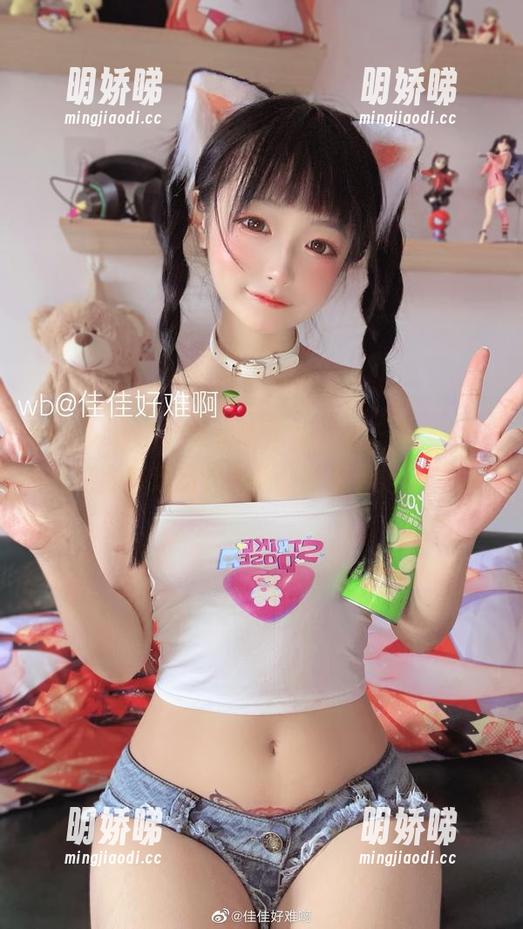 佳佳好难啊 佳佳好难啊的体操服合集,穿上去让人想立刻变身运动员?不,是想看她运动。
