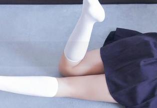 兔玩映画：原图在手，浴缸里的红裙让生活多了点“泡”乱！