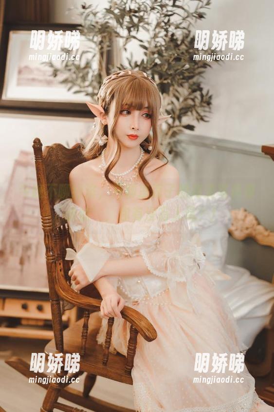 今晚不聊经济，只聊凉凉子的高清写真集‘逸仙’，你有没有入坑？！