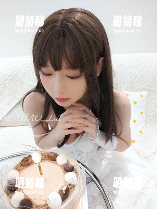在波涛汹涌中寻找发条少女yoki的水手服图集