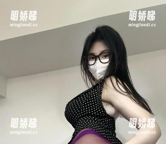 可爱的肉巴 微密圈 - 一探究竟:可爱的肉巴全套蕾丝内衣图包,谁喊她太火了