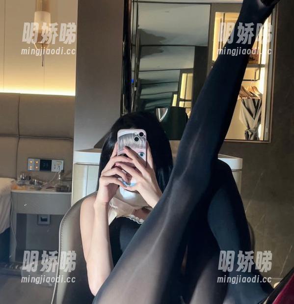 微密圈 - 短裙飘舞，女刺客的写真画出了撒娇的另一面…会不会刺死我？