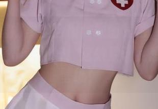 小女巫露娜黑丝自摄：原图惊艳，更新后效果更是出奇的好！这效果让我想拿去当壁纸！