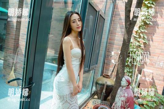 尤果网 - 作品如果能开口，沈诺馨的女神图包一定会说：“别走，慢慢欣赏我！”