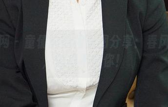 尤果网 – 童倩的短裙美图分享：春风十里，短裙不如你！