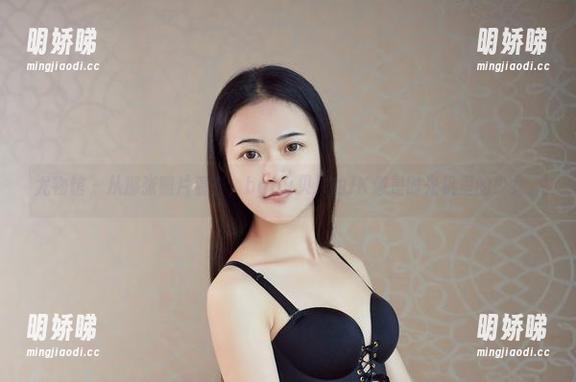 尤物馆 - 从那张照片看去，baby贝贝的JK像是时光机里的少女。