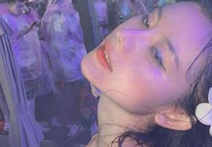 微密圈 – 就是阿朱啊的女孩任意门：你以为是图片？其实还有更多资源等着你来发现！