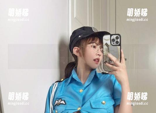 微密圈 - 高清分享，一个普通日子的小姐妹时光，张思允nice带着点懒散的可爱。
