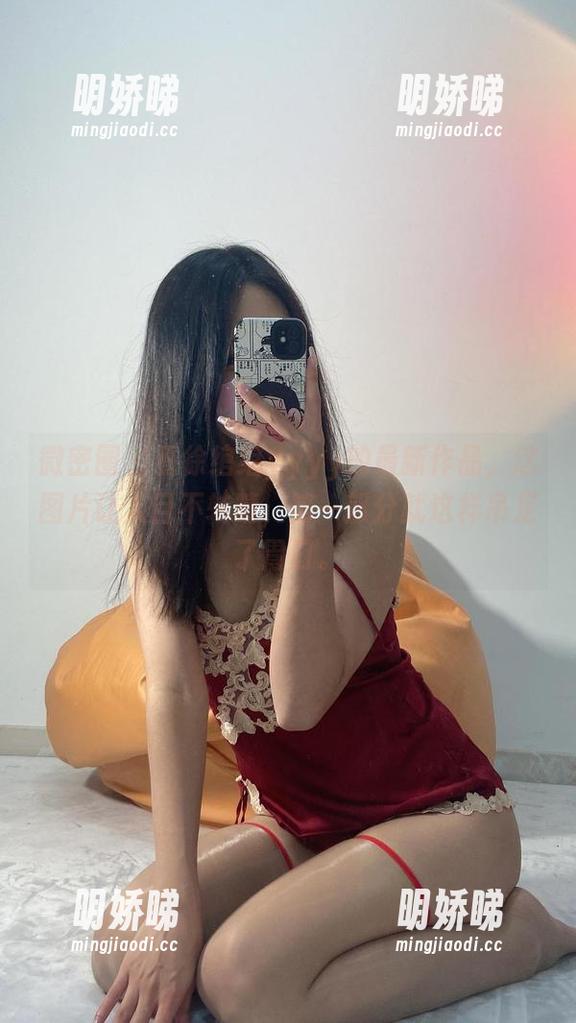 徐绾绾yyyy 微密圈 - 看徐绾绾yyyy的最新作品,这图片让人目不转睛,第一部分就这样吊足了胃口。
