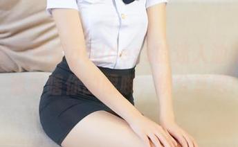 推女神 – 雨婷goddess的迷人油亮套图，能闪瞎你的眼哦，快分享吧！