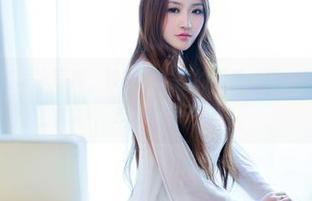 推女郎 – 一组谭冰写真，唤醒我失踪的夏季心情：是不是该叫我去找海滩？