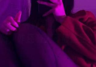 微密圈 – 是可馨吖写真集：翘臀白袜新更新，咋还有人不被迷到？