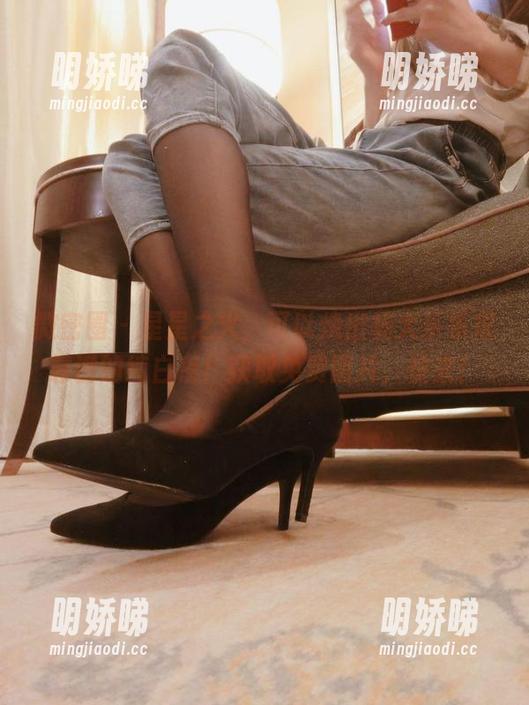 微密圈 - 星星之火，可以烧出杨大乐乐很靠谱的纯白夜！获取免费图片，快来！